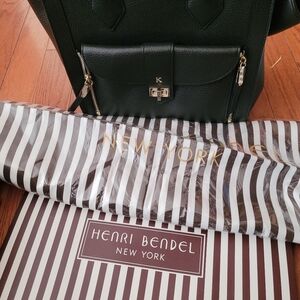 Henri Bendel like new Rivington with sealed dust bag beautiful black convertible